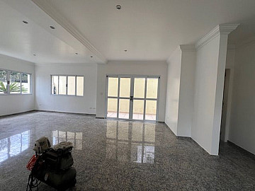 Casa p/ Loca��o: 3 Su�tes c/ Churrasqueira. Cond. Aruja 5/SP