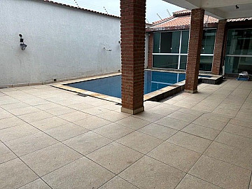 Casa para loca��o 3 dorm.c/Piscina e Ed�cula -Centro Resido